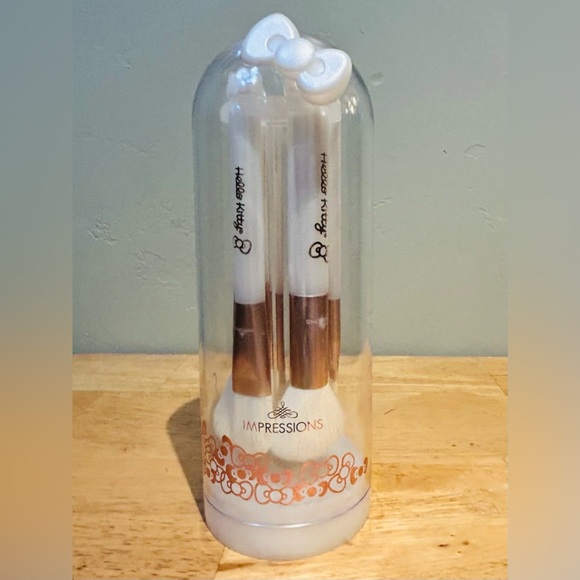 IMPRESSIONS for HELLO KITTY “Kawaii Icon” Bell Jar Makeup Brush Set. Brand New. - Picture 10 of 11